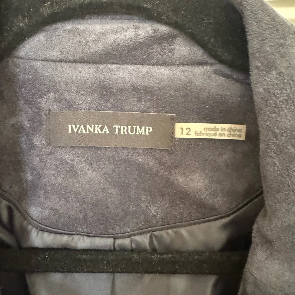 Ivanka Trump Faux Suede Blazer Women’s Size 12 - Picture 3 of 4